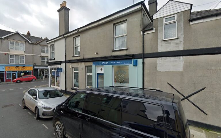 mucky paws dog grooming studio wolverhampton 1 768x480