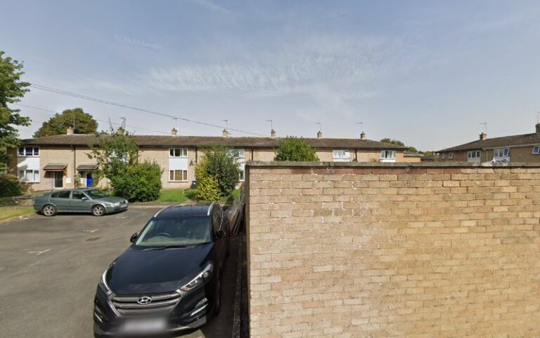 tk9 dog grooming gloucester 1 768x480